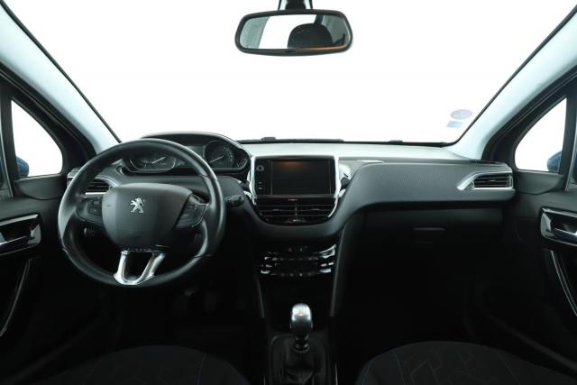 Peugeot 2008 image 6