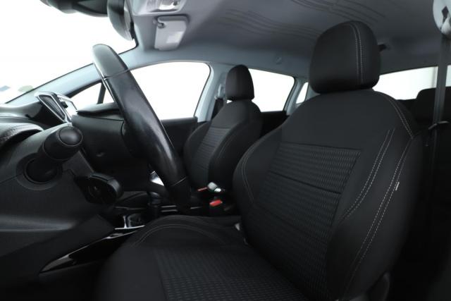 Peugeot 2008 image 1