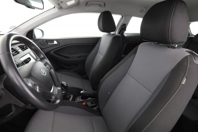 Hyundai Coupé image 4