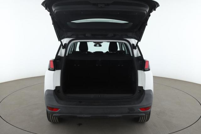 Peugeot 5008 image 1