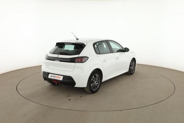 Peugeot 208 image 6