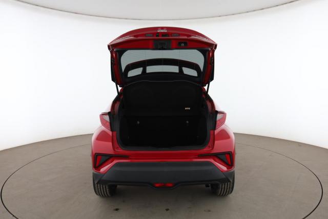Toyota C-Hr image 1