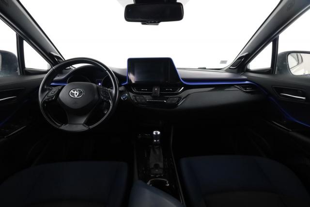 Toyota C-Hr image 5