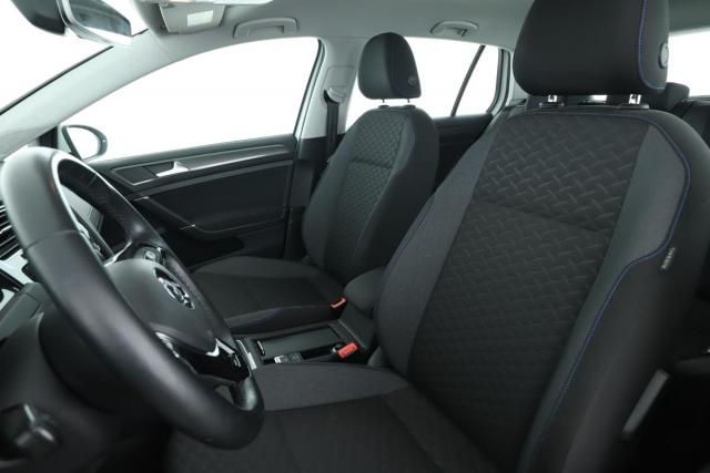 Volkswagen Golf image 2