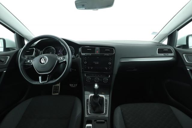 Volkswagen Golf image 6