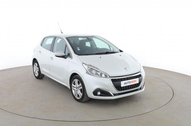 Peugeot 208 image 8