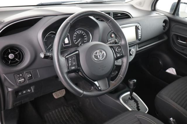 Toyota Yaris image 6