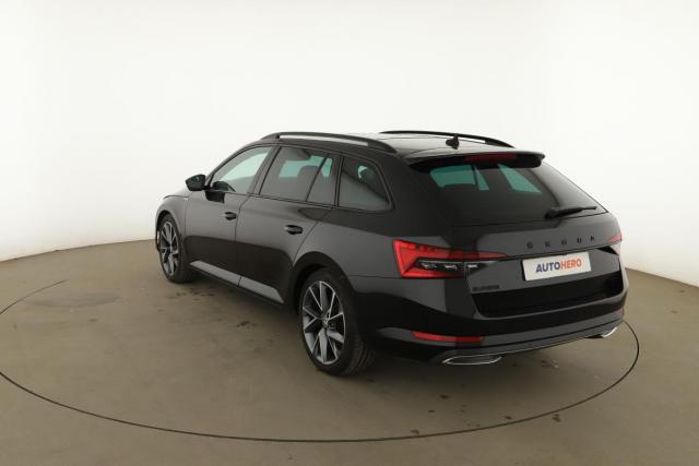 Skoda Superb Combi image 2
