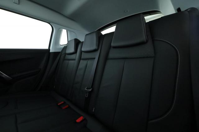 Peugeot 2008 image 6