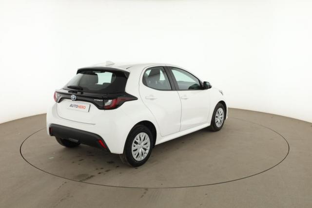 Toyota Yaris image 3