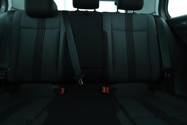 Volkswagen Golf image 2