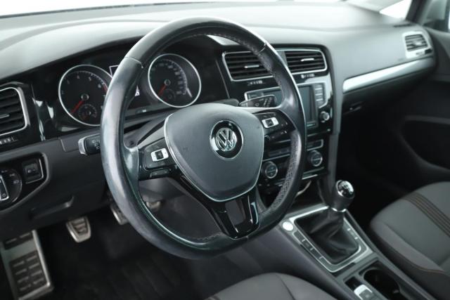Volkswagen Golf image 4