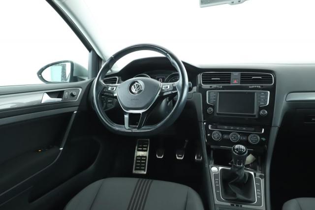 Volkswagen Golf image 7