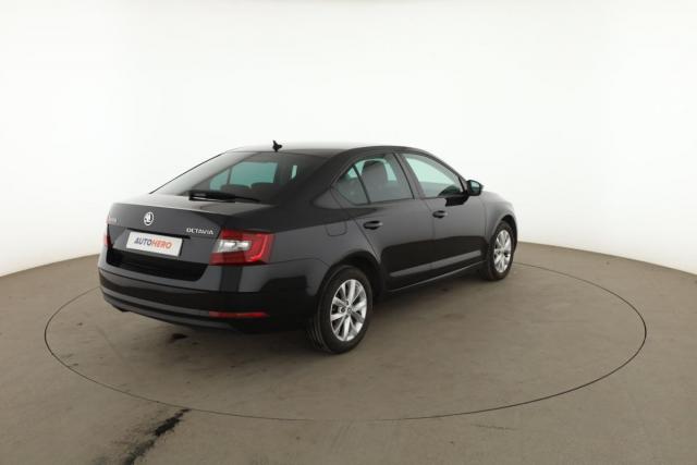 Skoda Octavia image 6
