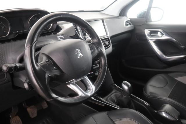 Peugeot 2008 image 3