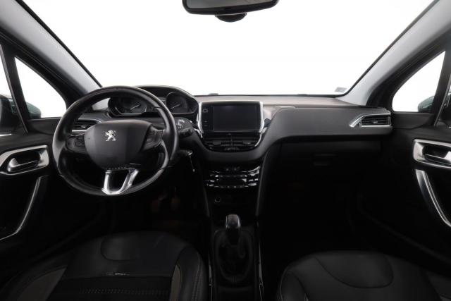 Peugeot 2008 image 6