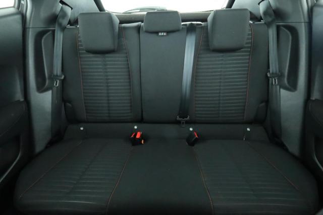 Peugeot 2008 image 7