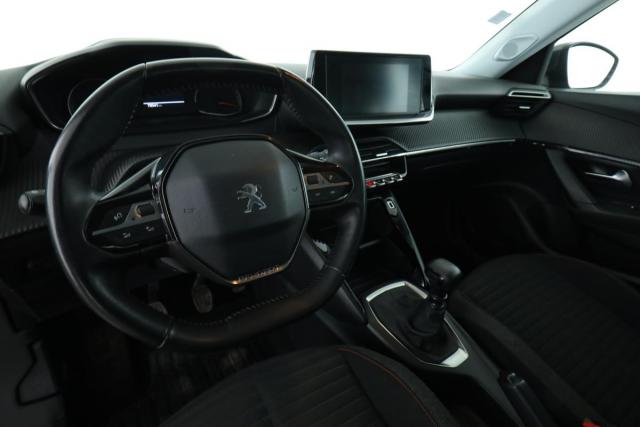 Peugeot 2008 image 6