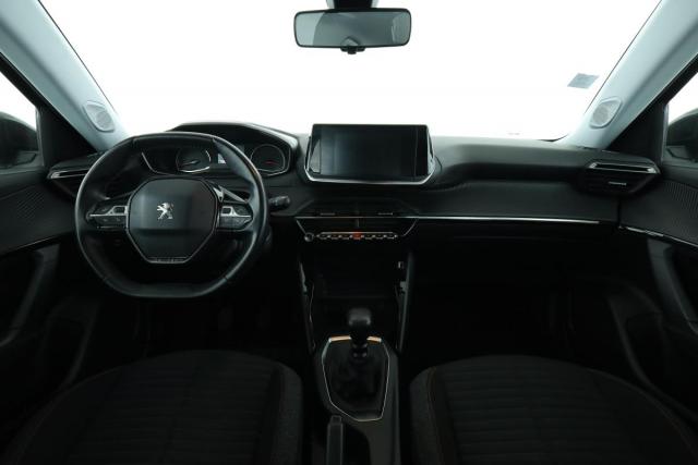 Peugeot 2008 image 1
