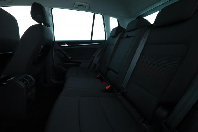 Volkswagen Golf Sportsvan image 7