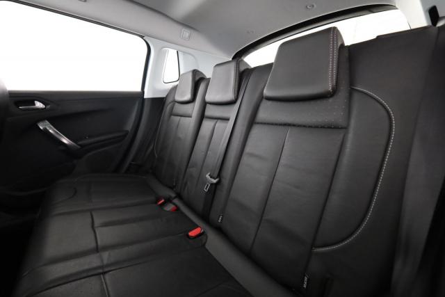 Peugeot 2008 image 7