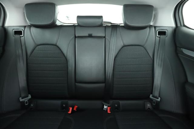 Alfa Romeo Stelvio image 7