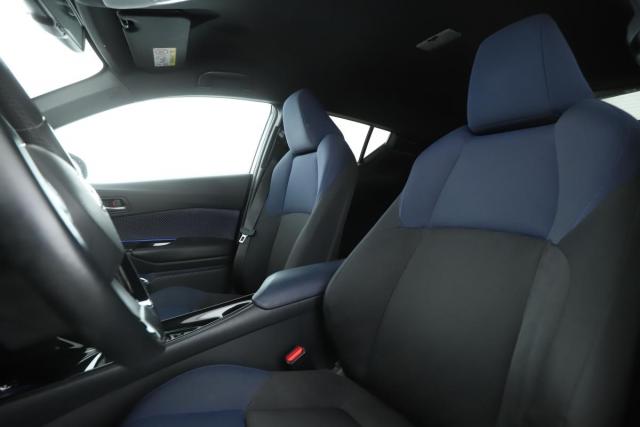 Toyota C-Hr image 1
