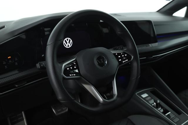 Volkswagen Golf image 8