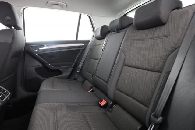 Volkswagen Golf image 3