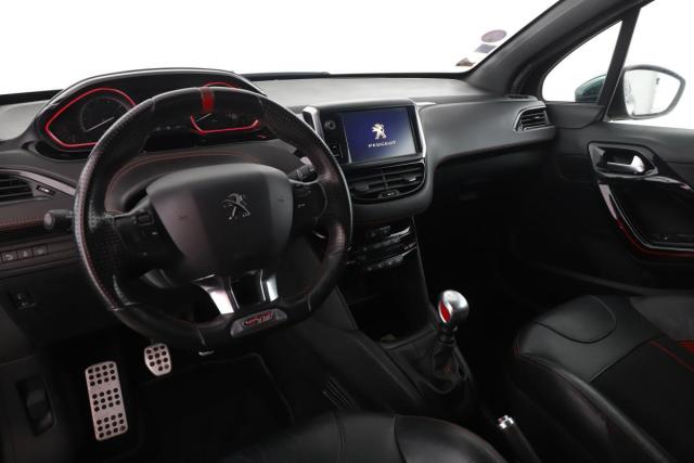 Peugeot 208 image 6