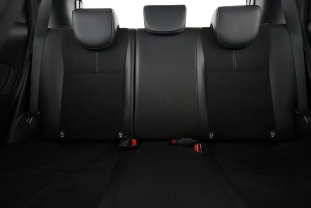 Toyota Yaris image 8