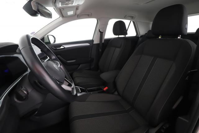 Volkswagen T-Roc image 5