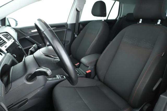 Volkswagen Golf image 1