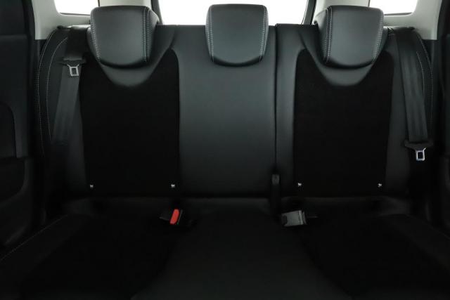 Renault Clio Estate image 5