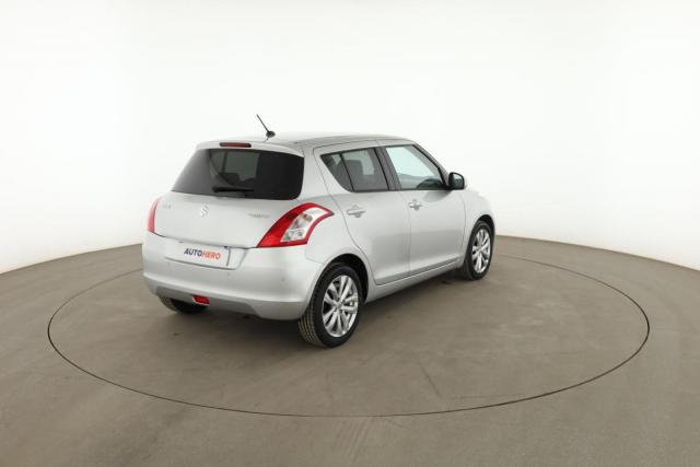 Suzuki Swift image 9