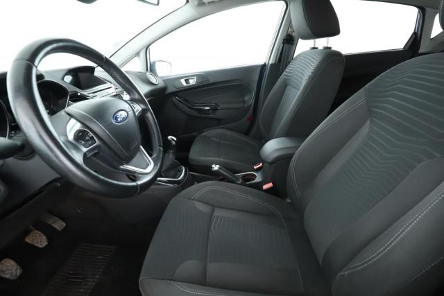 Ford Fiesta image 4