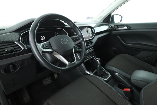 Volkswagen T-Cross image 2