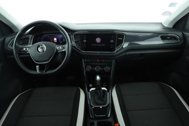 Volkswagen T-Roc image 7