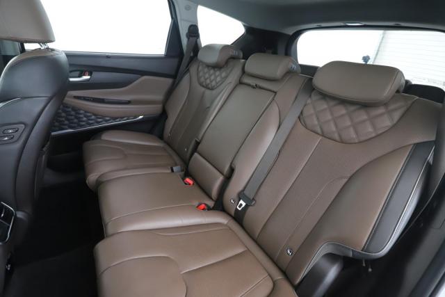 Hyundai Santa Fe image 5