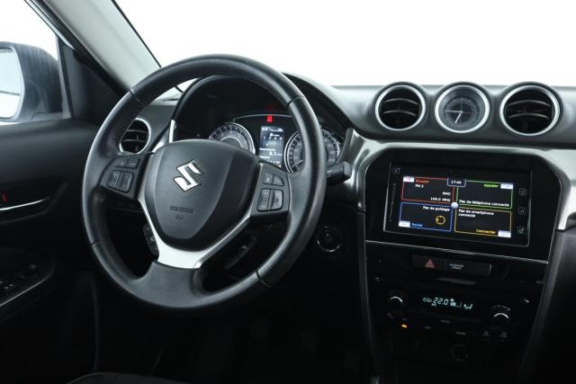 Suzuki Vitara image 9