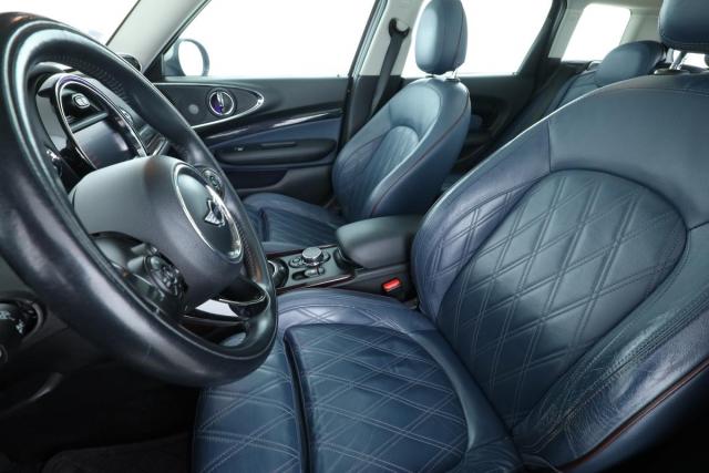 Mini Clubman image 1