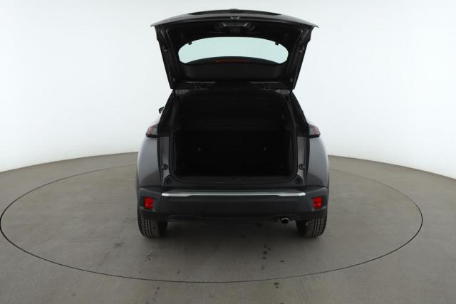 Peugeot 2008 image 2