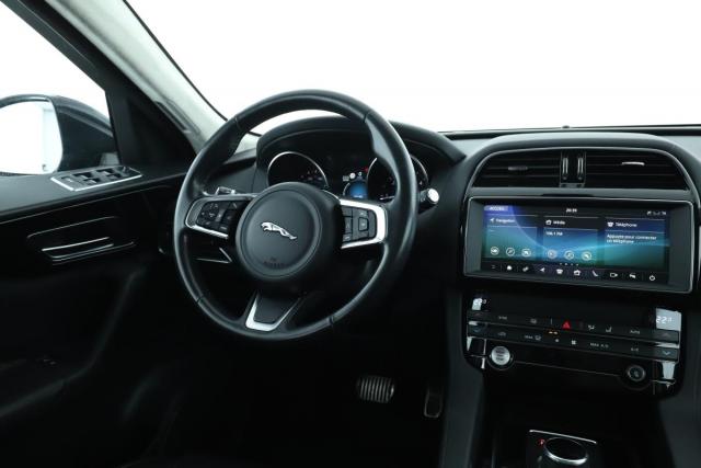 Jaguar F-Pace image 5