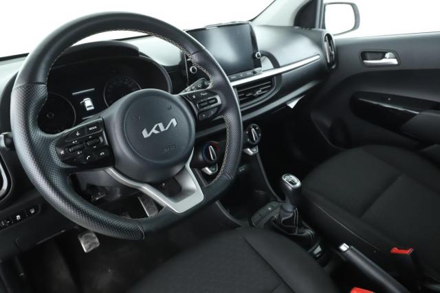 Kia Picanto image 8