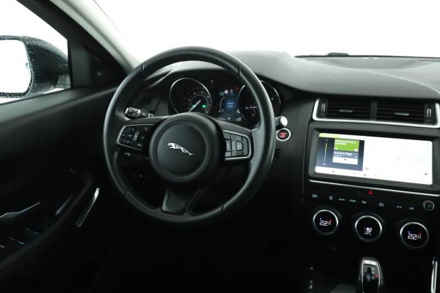 Jaguar E-Pace image 3