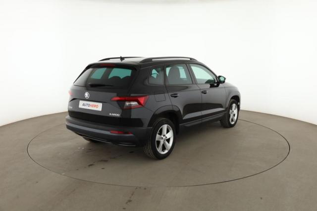 Skoda Karoq image 8