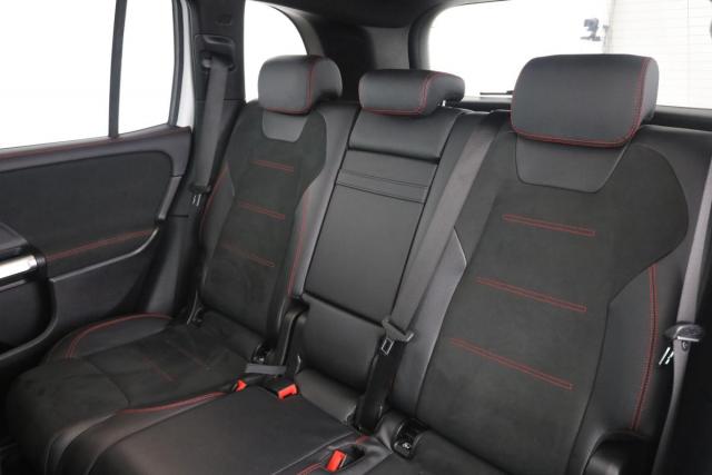 Mercedes Benz Glb image 5