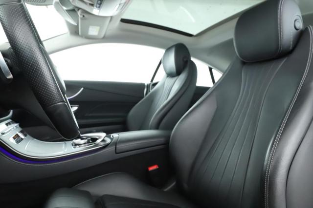 Mercedes Benz Classe E Coupe image 8