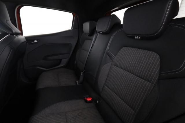 Renault Clio image 2