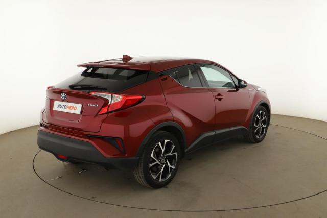 Toyota C-Hr image 2